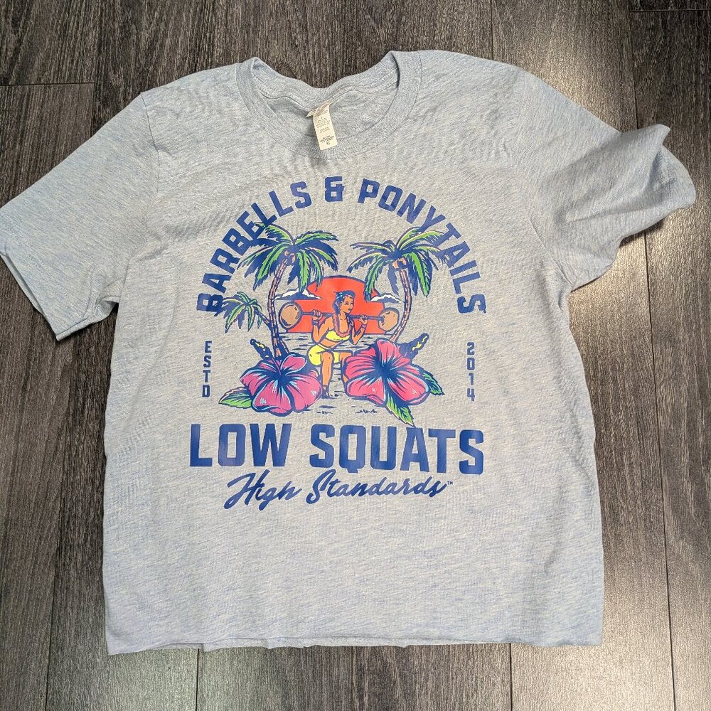 Barbells And Ponytails Crop "Beach" Short sleeve T-Shirt Sz XS
